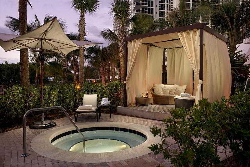 One Bal Harbour Resort And Spa Exterior photo